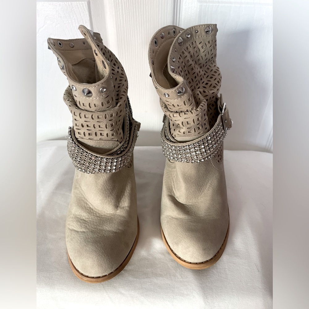 Not rated women’s slouch booties